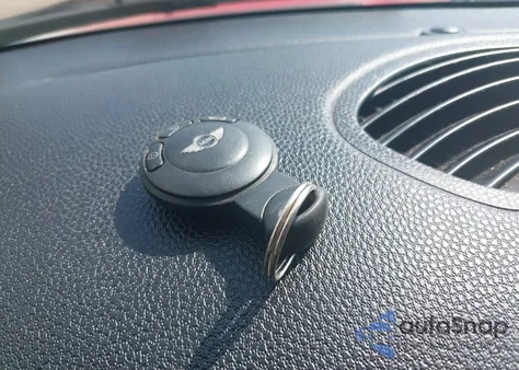 2009 Mini Cooper z USA, uszkodzony, nr VIN WMWMF33549TW79241